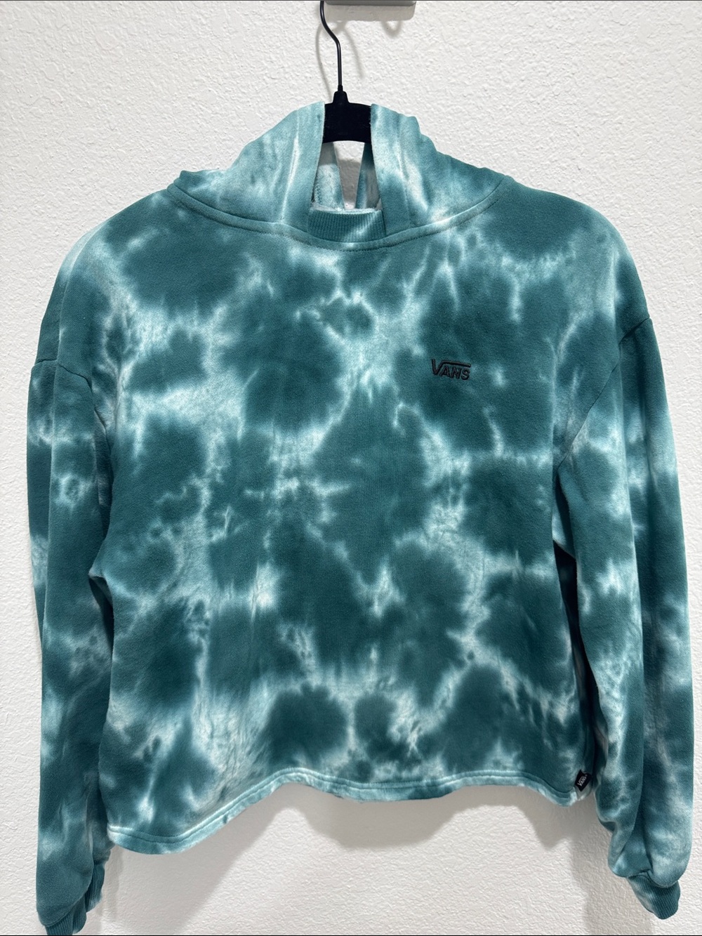 Vans Women's Teal & White Tie-Dye Cropped Pullover Hoodie
